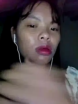 Snapshot of hello-cute chatting on 10/16/25, 03:35 hello-cute online show from 10/16/25, 03:35