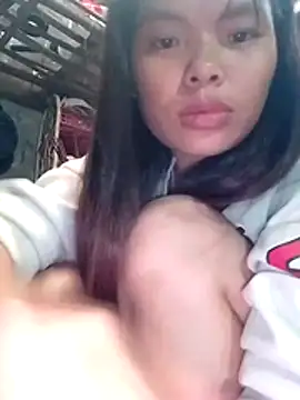 Snapshot of hello-cute chatting on 10/30/25, 12:34 hello-cute online show from 10/30/25, 12:34