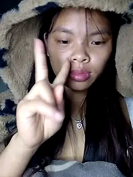 Snapshot of hello-cute chatting on 11/07/25, 04:29 hello-cute online show from 11/07/25, 04:29