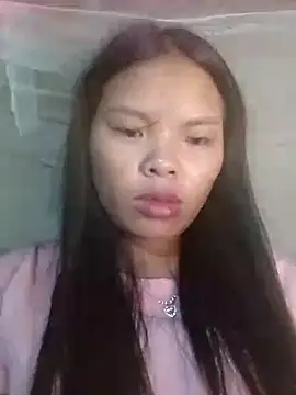 Snapshot of hello-cute chatting on 11/10/25, 02:05 hello-cute online show from 11/10/25, 02:05