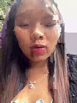 Snapshot of hello-cute chatting on 11/17/25, 04:18 hello-cute online show from 11/17/25, 04:18