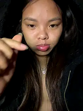 Snapshot of hello-cute chatting on 11/25/25, 06:08 hello-cute online show from 11/25/25, 06:08