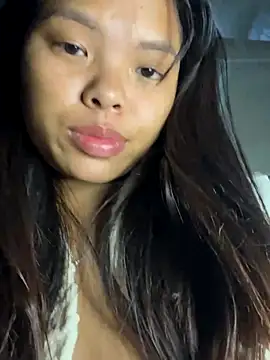 Snapshot of hello-cute chatting on 11/28/25, 01:52 hello-cute online show from 11/28/25, 01:52