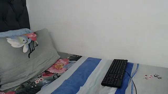 Snapshot of Lacey76 chatting on 12/15/25, 08:07 Lacey76 online show from 12/15/25, 08:07