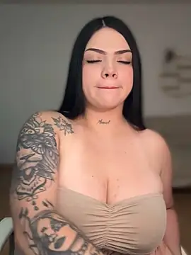 dulcemarianh  online show from 06/19/26, 02:49