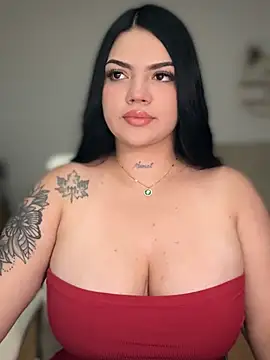 dulcemarianh  online show from 06/26/26, 05:34