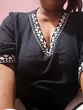 Snapshot of janu-janvi chatting on 11/09/25, 02:37 janu-janvi online show from 11/09/25, 02:37