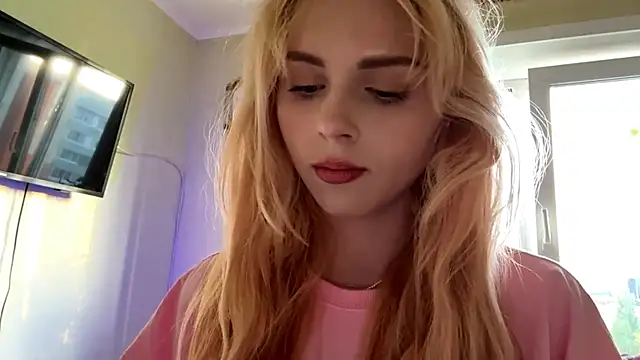 Snapshot of CherlynBlose chatting on 10/11/25, 01:20 CherlynBlose online show from 10/11/25, 01:20