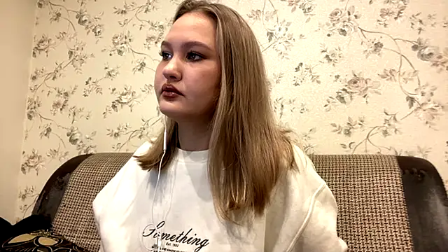 Snapshot of Ohendraper chatting on 10/09/25, 11:19 Ohendraper online show from 10/09/25, 11:19