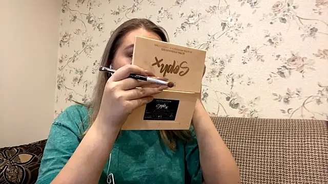 Snapshot of Ohendraper chatting on 10/21/25, 11:22 Ohendraper online show from 10/21/25, 11:22