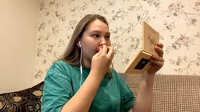 Snapshot of Ohendraper chatting on 10/23/25, 11:20 Ohendraper online show from 10/23/25, 11:20