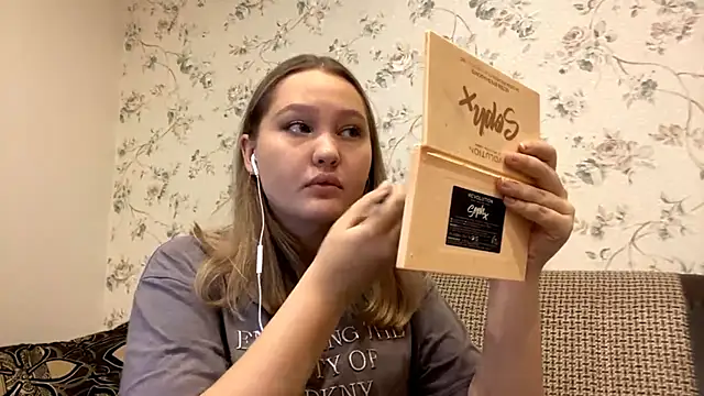 Snapshot of Ohendraper chatting on 10/26/25, 11:16 Ohendraper online show from 10/26/25, 11:16