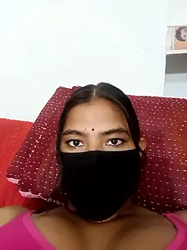 Snapshot of Hot_radhaji chatting on 10/27/25, 03:05 Hot radhaji online show from 10/27/25, 03:05