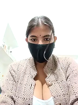 Snapshot of Hot_radhaji chatting on 11/25/25, 03:23 Hot radhaji online show from 11/25/25, 03:23