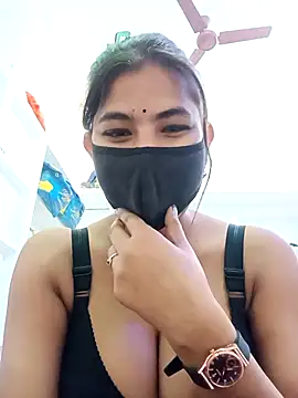 Snapshot of Hot_radhaji chatting on 12/18/25, 05:08 Hot radhaji online show from 12/18/25, 05:08