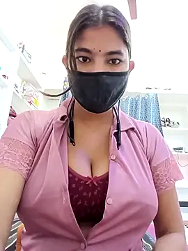 Snapshot of Hot_radhaji chatting on 04/16/26, 03:07 Hot radhaji online show from 04/16/26, 03:07