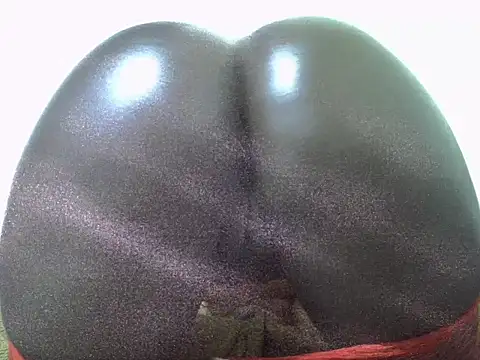 Snapshot of AmmuKK chatting on 10/24/25, 01:03 AmmuKK online show from 10/24/25, 01:03