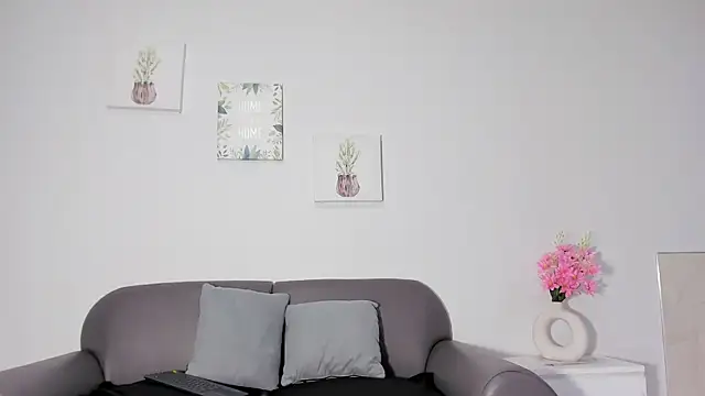 Snapshot of susan_hotmilf chatting on 10/17/25, 11:46 susan hotmilf online show from 10/17/25, 11:46