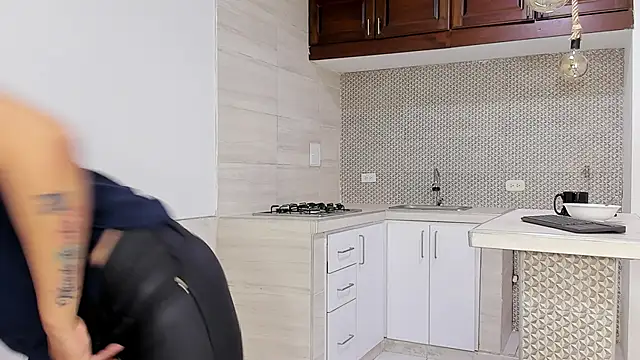 Snapshot of susan_hotmilf chatting on 10/25/25, 11:51 susan hotmilf online show from 10/25/25, 11:51