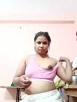 Snapshot of Megla879 chatting on 10/12/25, 07:24 Megla879 online show from 10/12/25, 07:24