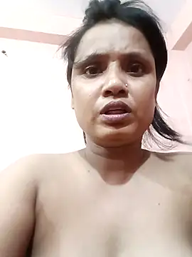 Snapshot of Megla879 chatting on 10/13/25, 07:36 Megla879 online show from 10/13/25, 07:36