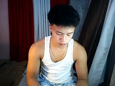 Snapshot of ur_naughtyboy_patrick chatting on 10/24/25, 08:55 ur naughtyboy patrick online show from 10/24/25, 08:55