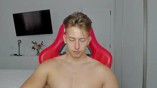 Snapshot of find0m_master chatting on 10/08/25, 12:58 find0m master online show from 10/08/25, 12:58