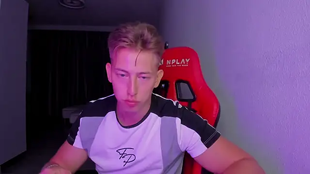 find0m master online show from 11/07/25, 08:42