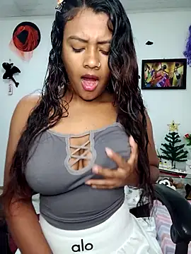 vannesitha25 online show from 11/18/25, 03:05