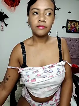 vannesitha25 online show from 11/26/25, 02:51