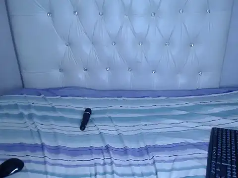 Pixelprincess28 online show from 10/11/25, 03:39