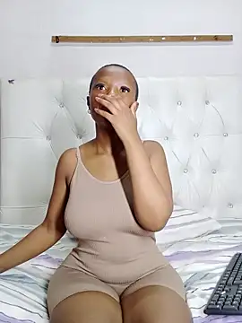 Pixelprincess28 online show from 10/28/25, 10:23