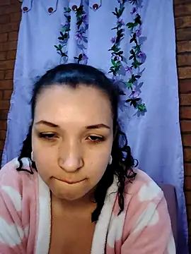 Snapshot of Miacollins12 chatting on 10/14/25, 06:47 Miacollins12 online show from 10/14/25, 06:47