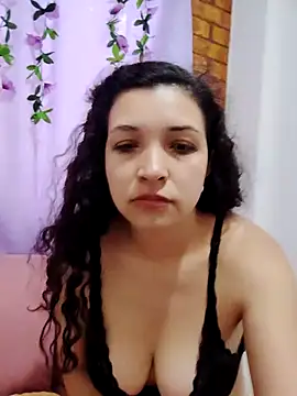 Snapshot of Miacollins12 chatting on 10/18/25, 02:07 Miacollins12 online show from 10/18/25, 02:07