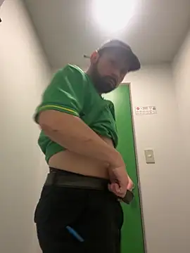 Snapshot of Nasho172737 chatting on 11/28/25, 04:20 Nasho172737 online show from 11/28/25, 04:20