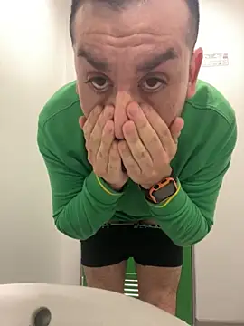 Snapshot of Nasho172737 chatting on 12/04/25, 10:40 Nasho172737 online show from 12/04/25, 10:40