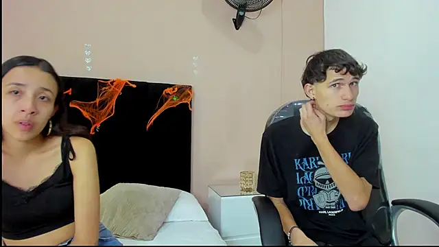 Taylor and exidt online show from 10/21/25, 01:01