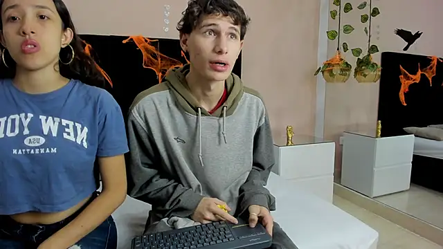 Taylor and exidt online show from 10/27/25, 01:48