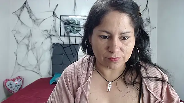 Snapshot of Pamela_jones7 chatting on 10/14/25, 03:29 Pamela jones7 online show from 10/14/25, 03:29