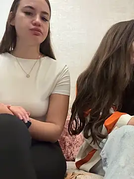 MayaGlow online show from 10/25/25, 05:37