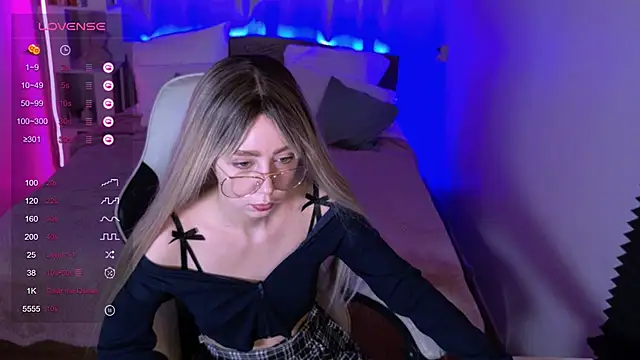 sofiisun online show from 11/24/25, 09:09