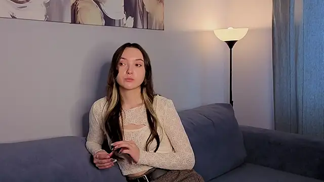 SylviaHamilton online show from 10/10/25, 11:31