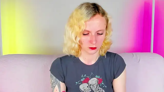 LikiLips online show from 06/09/26, 01:06