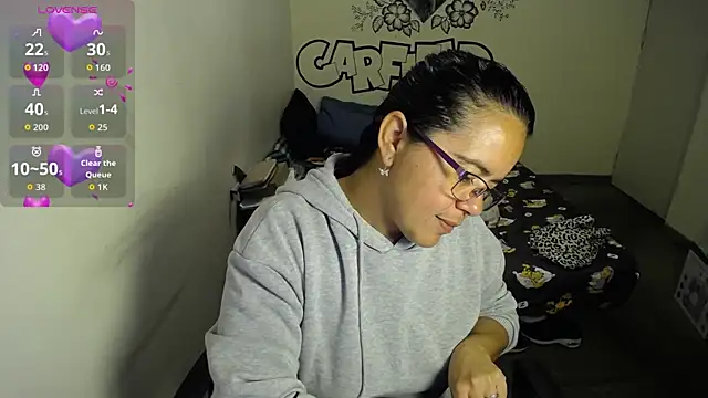 Snapshot of Miss__kendra_ chatting on 01/13/26, 02:28 Miss kendra online show from 01/13/26, 02:28