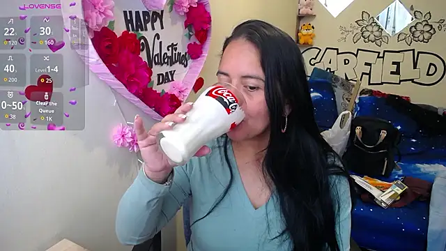 Snapshot of Miss__kendra_ chatting on 03/18/26, 02:42 Miss kendra online show from 03/18/26, 02:42