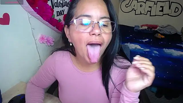 Snapshot of Miss__kendra_ chatting on 04/15/26, 02:13 Miss kendra online show from 04/15/26, 02:13