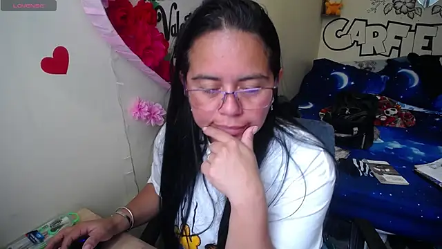 Snapshot of Miss__kendra_ chatting on 04/16/26, 03:57 Miss kendra online show from 04/16/26, 03:57