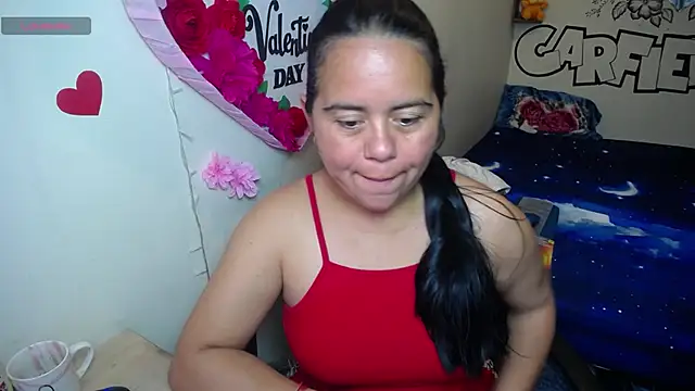 Snapshot of Miss__kendra_ chatting on 04/25/26, 01:41 Miss kendra online show from 04/25/26, 01:41