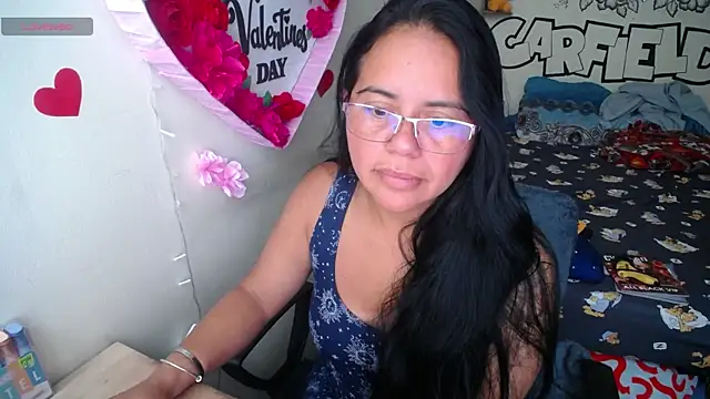 Snapshot of Miss__kendra_ chatting on 05/11/26, 01:17 Miss kendra online show from 05/11/26, 01:17