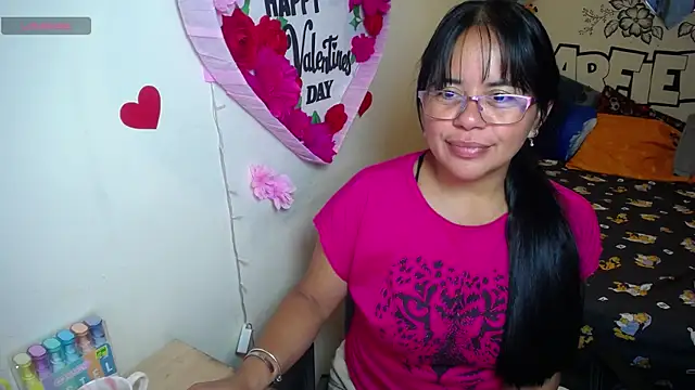 Snapshot of Miss__kendra_ chatting on 05/14/26, 11:39 Miss kendra online show from 05/14/26, 11:39